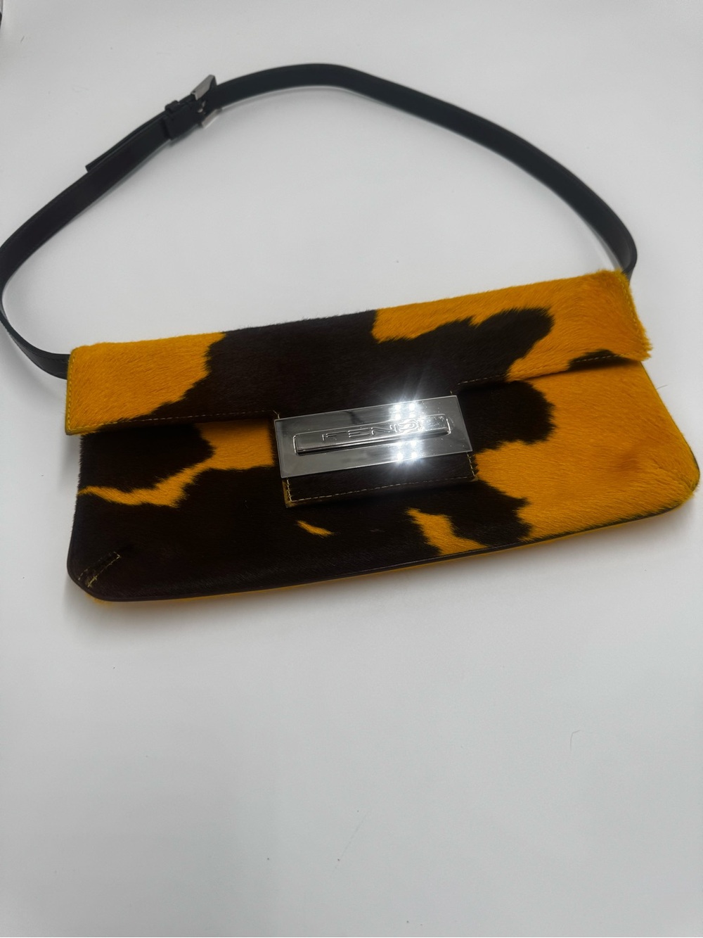 FENDI💛💛💛Yellow and Black unborn calfskin baguette bag